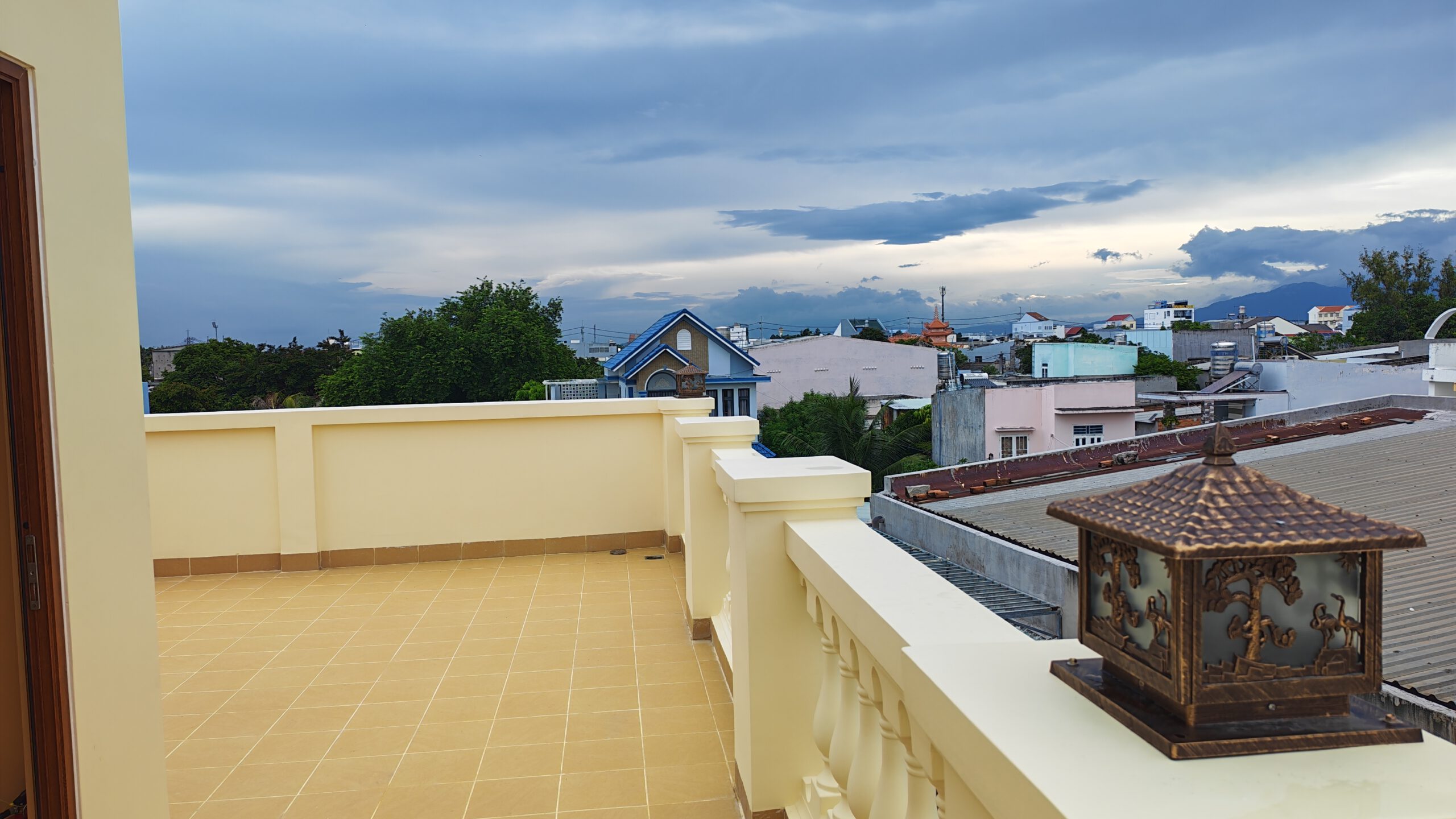 services-03 Villa Hanna in Phan Thiet: Von der Dachterrasse bietet sich ein Panaromablick über Phan Thiet. Foto: Heiko Weckbrodt