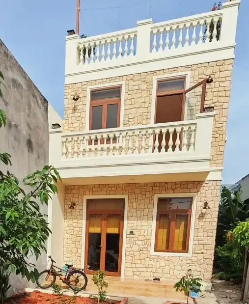 Villa Hanna in Phan Thiet - die Fassade kombiniert südfranzösische Einflüsse mit der roten Erde von Binh Thuan,. Foto: Heiko Weckbrodt
